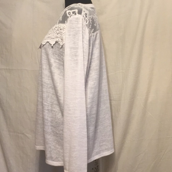 NWOT longsleeved pull over - Picture 3 of 7